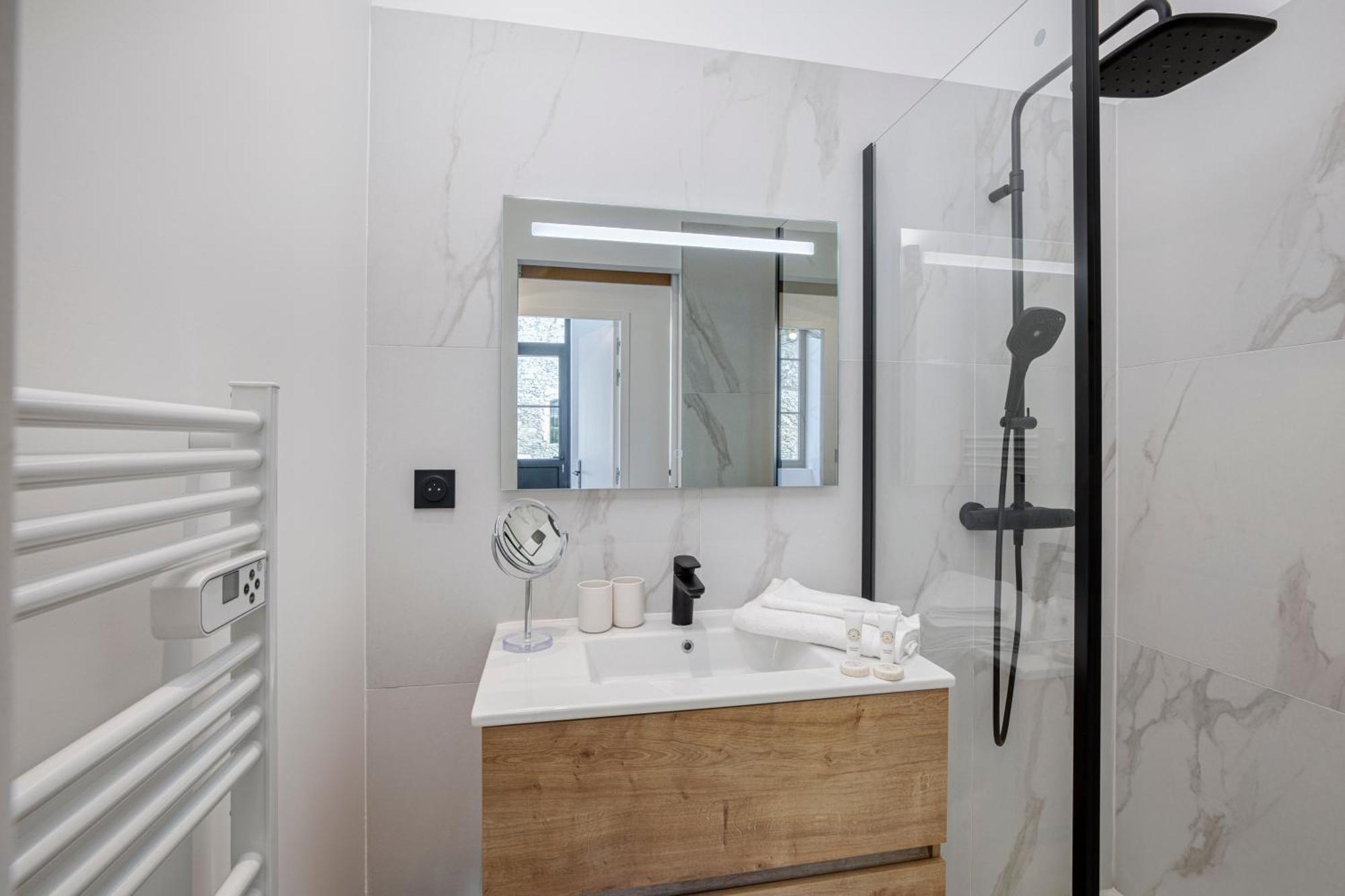 1 - Grand Appartement Spacieux Dans Un Chateau Du 17Eme Siecle, A 15Min De Lyon Vourles Exteriör bild